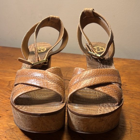 Tory Burch Snake/Python Print Cork Bed Leather Wedges Size 7.5 - Picture 7 of 8